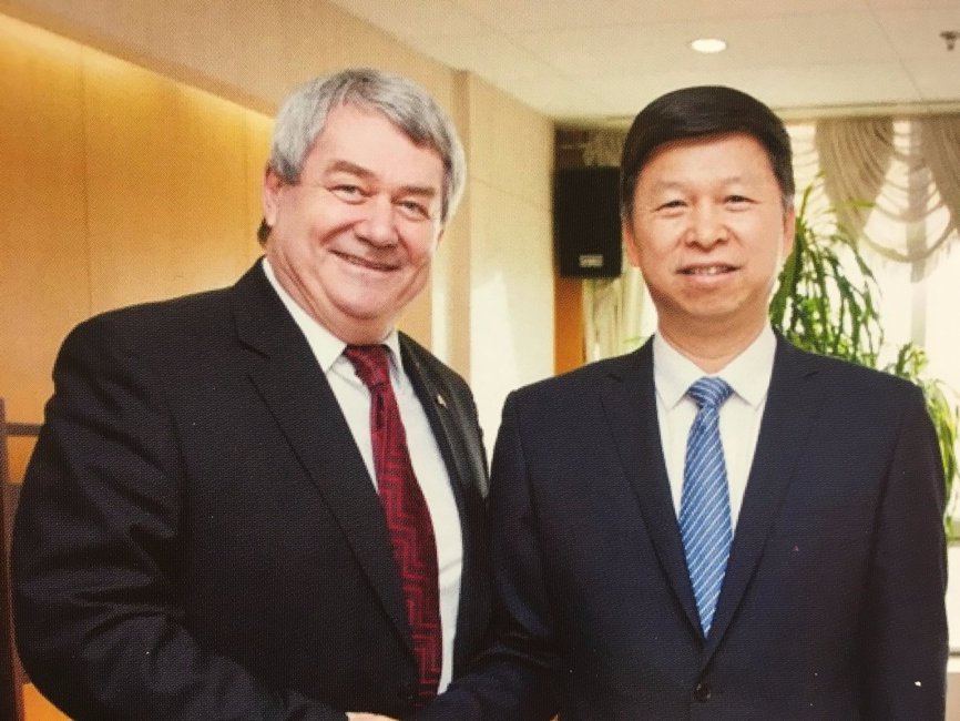 Czech Communist leader Vojtěch Filip with ILD head Song Tao in 2016. Source: PRC Embassy in Prague