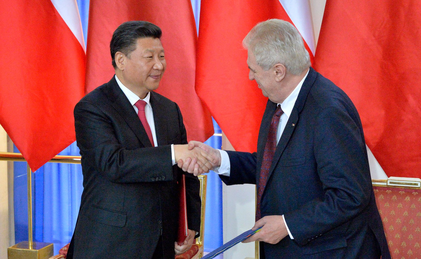 jak-prav-lao-c-vzdalovat-se-znamen-i-pro-zemana-n-kam-se-vracet